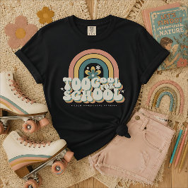 パーソナライズド Too Cool For School レインボー レトロ Tシャツ
