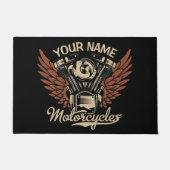 パーソナライズバイクもしくは自転車に乗る人モーターサイクルモーターウィングガレージ ドアマット (正面)