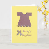 パーソナライズピンクの赤ちゃん女の子のドレス洗礼 カード (黄色い花)