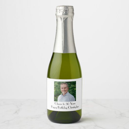 パーソナライズ写真の誕生日パーティー彼のミニチュア スパークリングワインラベル (正面)