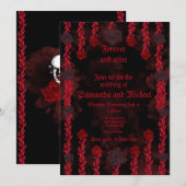 パーソナライズ可能なゴシック ブラックとレッドのバラ 招待状 (正面/裏面)