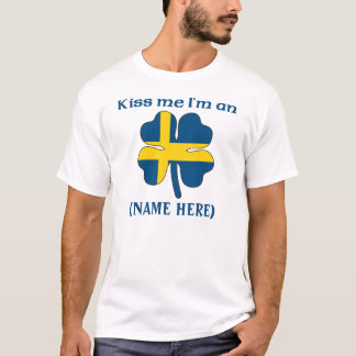 パーソナライズ私によってがスウェーデンのTシャツである私に接吻して下さい Tシャツ