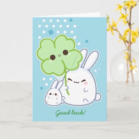 パーソナライズ-かわいいのクローバーが付いているかわいく白いバニー カード (黄色い花)