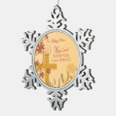 パーソナライズ、ジュビリー記念日ヌーンクロス、渦巻き スノーフレークピューターオーナメント (右)