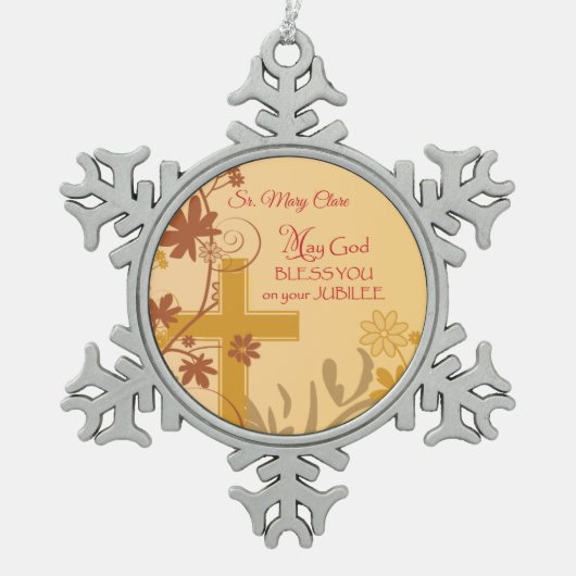 パーソナライズ、ジュビリー記念日ヌーンクロス、渦巻き スノーフレークピューターオーナメント (正面)