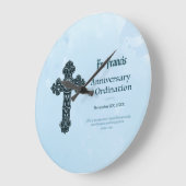 パーソナライズ、叙階記念祭司、クロス ラージ壁時計 (傾斜)