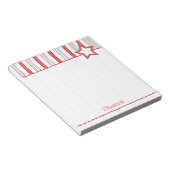 パーソナライズ:愛国的な赤と青のストライプ ノートパッド (アングル)