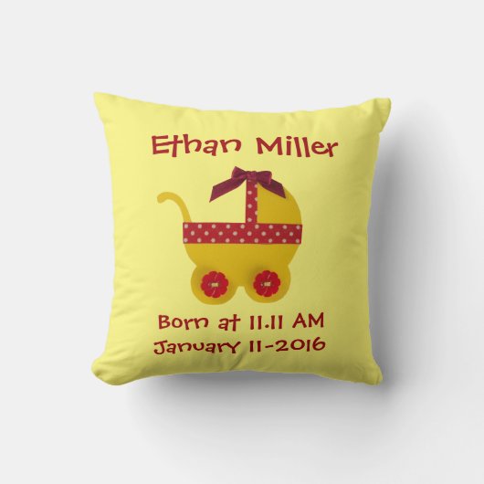 パーソナライズ、明るい黄色、赤いベビーベビーカー クッション (正面)