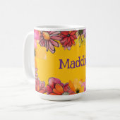 パーソナライズ。明るい70年代の花のパワー コーヒーマグカップ (正面左)