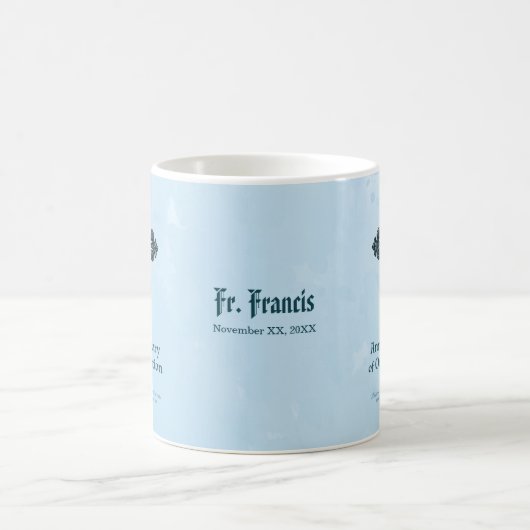 パーソナライズ、調整の記念日の司祭、クロス コーヒーマグカップ (中央)