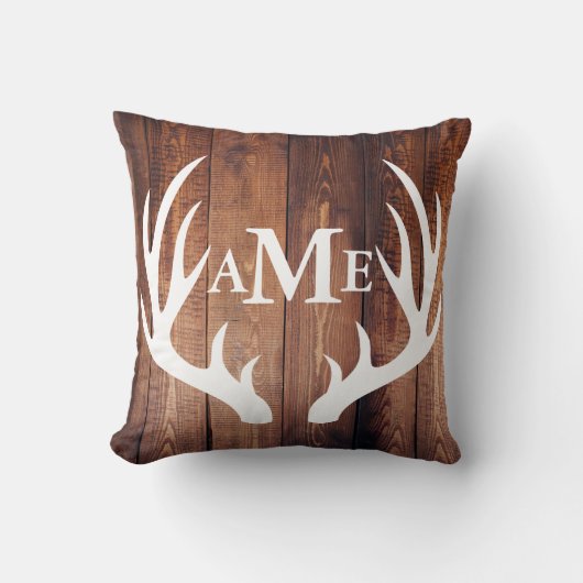 パーソナライズ-農家の納屋の木製のシカの(雄ジカの)枝角 クッション (正面)