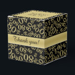 パーソナライズ： 80th Birthday Party金ゴールド/ブラック フェイバーボックス<br><div class="desc">この金ゴールドと黒い80th誕生日パーティーテーマの文字を提供されたテンプレートで簡単にパーソナライズ。このデザインは、オールオーバープリントで様々なサイズと角度で繰り返される金ゴールド数80の黒乱数パターンである。上部に金ゴールドの四角があり、前面に金ゴールドの帯がある。簡単テンプレートを使用して、自分の単語、名前イニシャル、またはモノグラムを追加する。小さな素晴らし贈り物やパーティーのためのアイディアは、80歳の誕生日のパーティーや80歳のすべての行事のために好み祝；単にイベントに一致するように文字を変更する。</div>