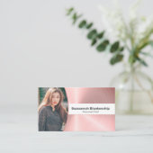 パーソナルシェフつや消しピンクメタルフォトQRコード 名刺 (スタンド正面)