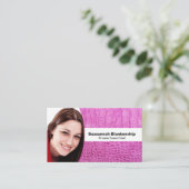 パーソナルシェフピンクレザーカスタムフォトQRコード 名刺 (スタンド正面)