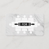 パーソナルシェフ座りテー転がブルのピン 名刺 (正面)