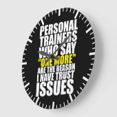 パーソナルトレーナーおよび信頼問題-おもしろいなトレーニング ラージ壁時計 (傾斜)