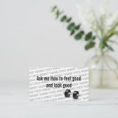 パーソナルトレーナーのフィットネスのダンベルのカッコいいのタイポグラフィ 名刺 (スタンド正面)