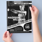 **パーソナルトレーナーの写真** チラシ (手)