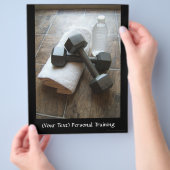 パーソナルトレーナーまたはフィットネスダンベルタオル&ウォーター チラシ (手)