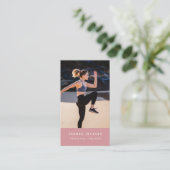 パーソナルトレーナーモダンフィットネス写真QRコードピンク 名刺 (スタンド正面)