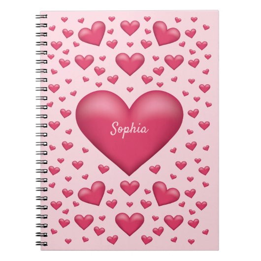 パーソナル化可能なハートを持つピンクの文字 ノートブック (正面)