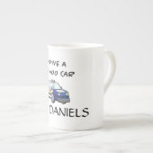 パーソナル化可能なパトカー ボーンチャイナマグカップ (正面右)