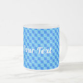 パーソナル化可能な青モダントレンディーパターン フロストグラスマグカップ (正面右)