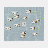 パーソン/ジャック・ラッセル・テリア犬とテニスボール フリースブランケット (正面(横))