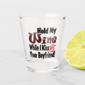 パーティーおもしろいは彼氏の間ワインを持つキス ショットグラス (正面)