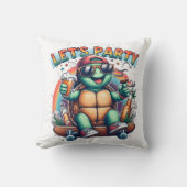パーティーでの陽気な亀のスケートボー鮮やかド クッション (正面)