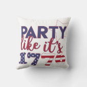パーティーのように1776 – アメリカ国旗のタイポグラフィ クッション (裏面)