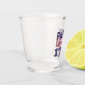パーティーのように1776 – アメリカ国旗のタイポグラフィ ショットグラス (左)