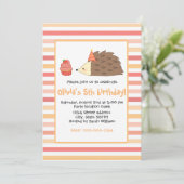 パーティーのハリネズミとかわいいカップケーキ 招待状 (スタンド正面)