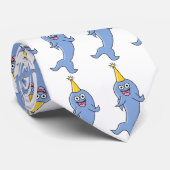 パーティーの帽子を身に着けている鮫 ネクタイ (ロール)