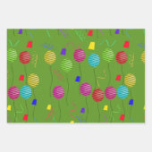 パーティーの風船、帽子、およびカラフルストリーのろうそく ラッピングペーパーシート (正面3)