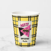 パーティーは90年代の黄色い格子状の誕生日のような 紙コップ (正面)