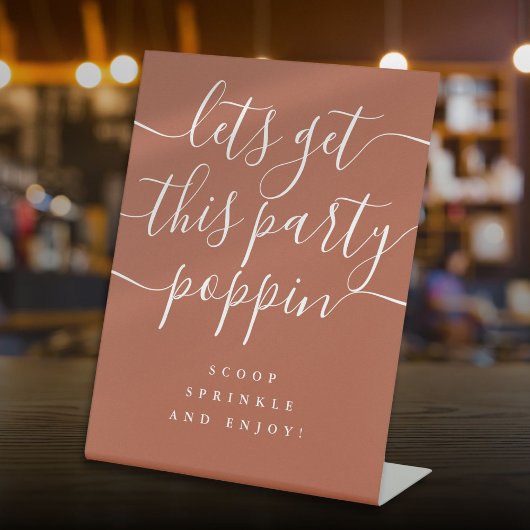 パーティーをポップにしよう!ポップコーンバー 陶器 レッド 台座サイン