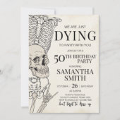 パーティースケルトンのハロウィーン誕生日パーティーにダイイング 招待状 (正面)