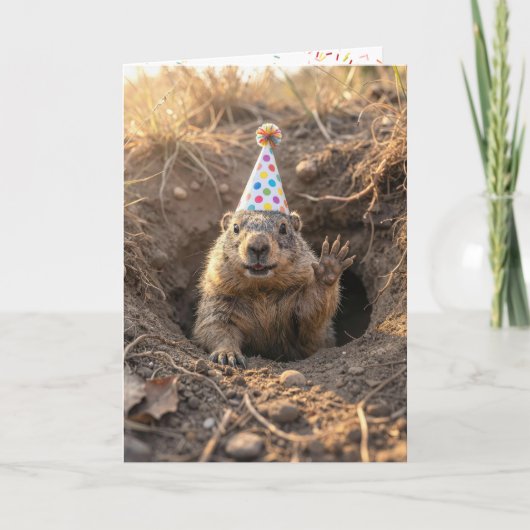 パーティーハットをかぶったグラウンドホッグの誕生日 カード (正面)