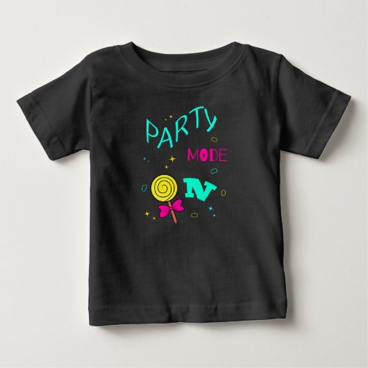 パーティーモードオン ベビーTシャツ (正面)