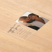 パーティー写真モダンの後の結婚幸せ アクリル招待状 (レイダウン)