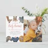 パーティー動物ピンクサファリ誕生日写真 招待状 (スタンド正面)