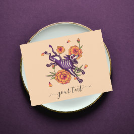 パープルおもしろいスケルトン犬の死んだ文字おもしろいの日 シーズンポストカード