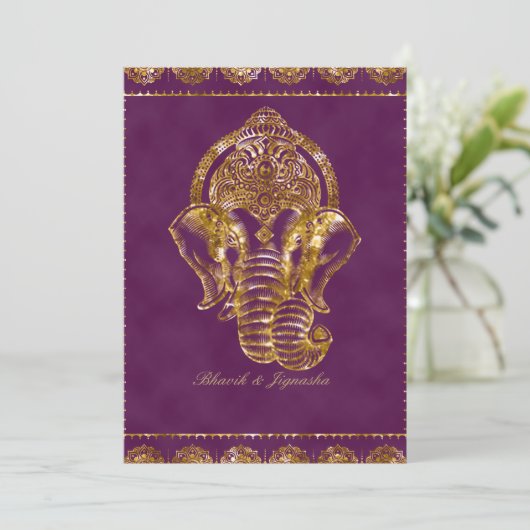 パープルおよび金ゴールドグリッターインディアン結婚式招待状 招待状 (スタンド正面)