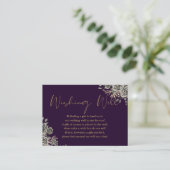 パープルとゴールドのゴシック フローラル ウィッシュ ウェル ウェディング エンクロージャーカード (スタンド正面)
