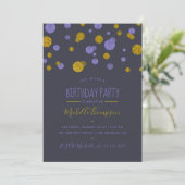 パープルとゴールドのラメ入り紙吹雪の誕生日パーティー 招待状 (スタンド正面)