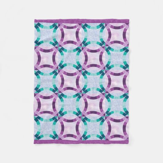 パープルとティール(緑がかった色)結婚のリングや輪キルトデザイン フリースブランケット (正面)