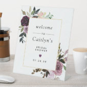 パープルとピンクのフローラブライダルシャワーウェルカムペデス 台座サイン (インサイチュ)