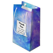 パープルとブルーの銀河系宇宙誕生日ありがとう スモールペーパーバッグ (裏面アングル)