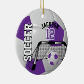 ⚽パープルとホワイトのパーソナライズされたサッカーボール セラミックオーナメント (右)
